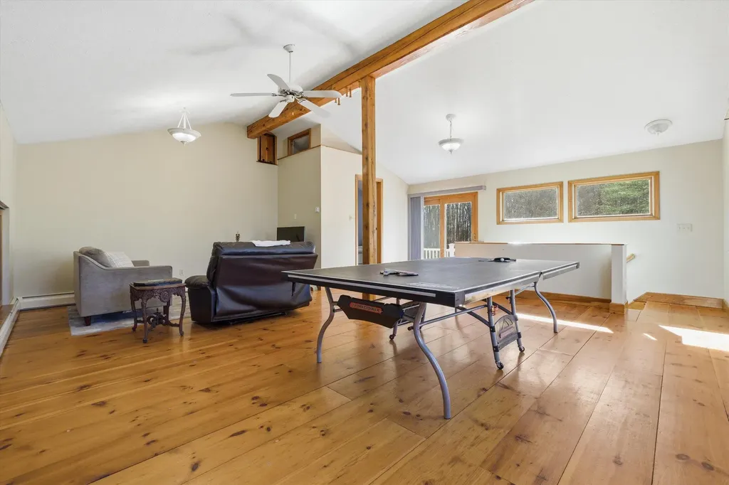 51 Scobie Road New Boston NH 03070