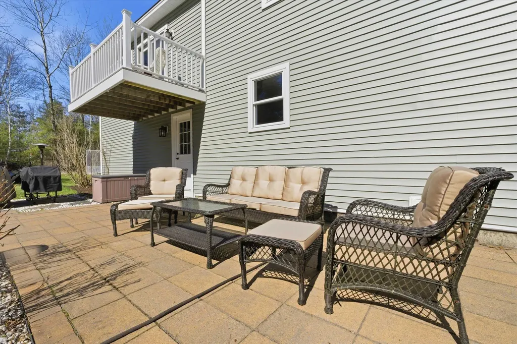 51 Scobie Road New Boston NH 03070