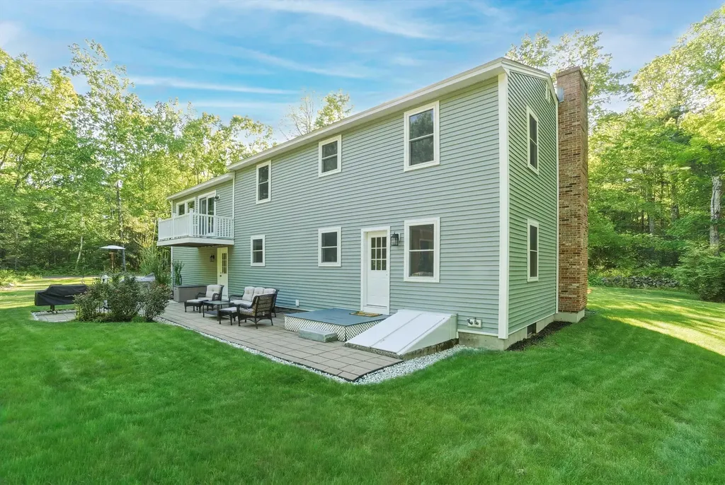 51 Scobie Road New Boston NH 03070