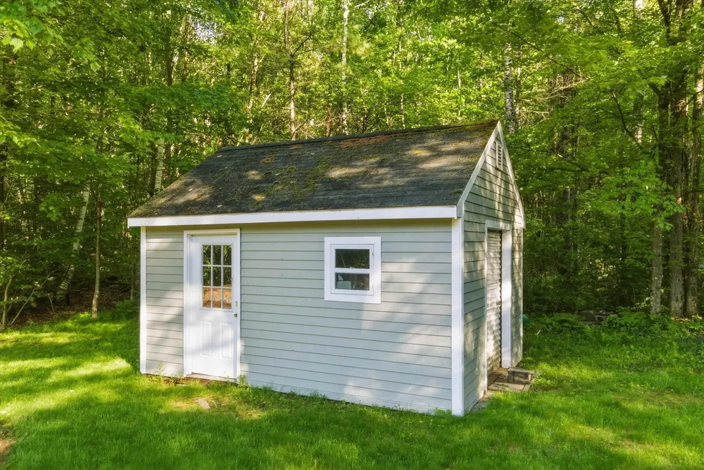51 Scobie Road New Boston NH 03070