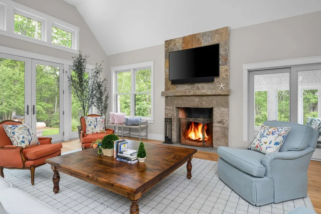 5 Primrose Lane York ME 03902