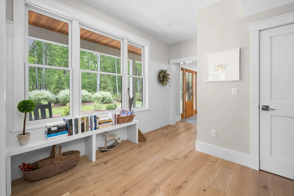 5 Primrose Lane York ME 03902