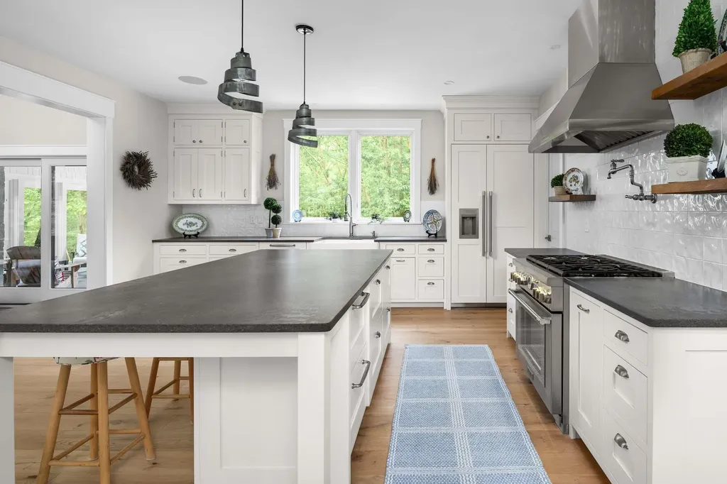 5 Primrose Lane York ME 03902
