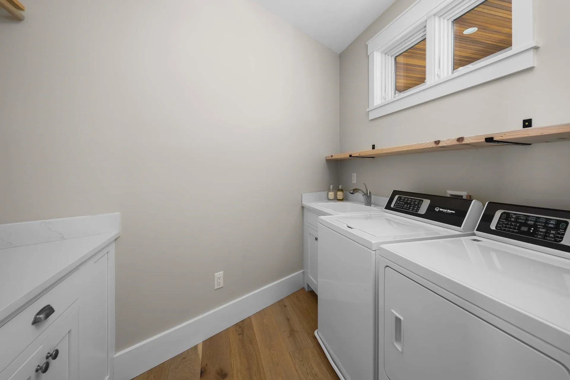 5 Primrose Lane York ME 03902