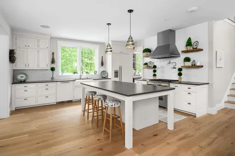 5 Primrose Lane York ME 03902