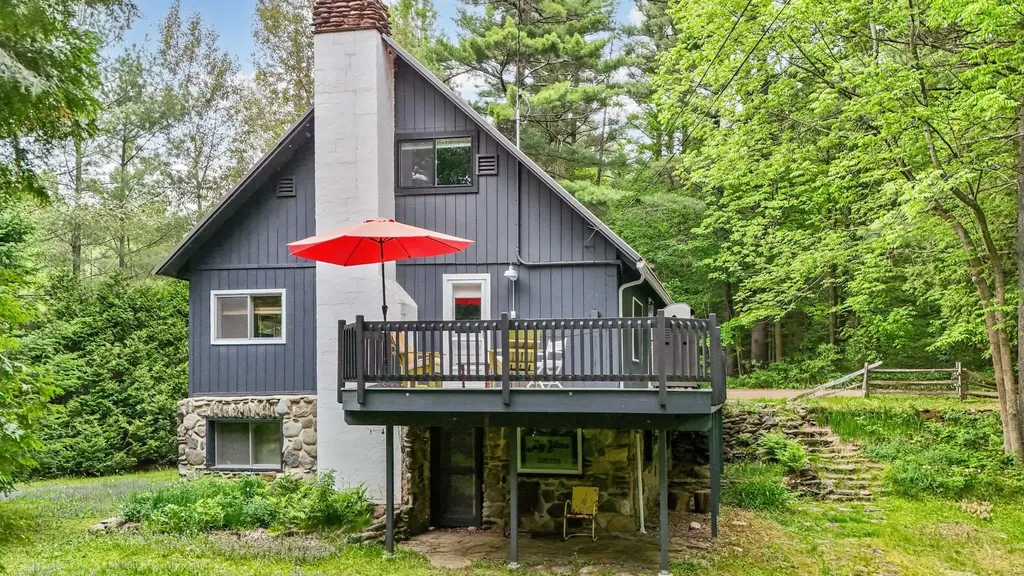 57 Pine Grove Jay VT 05859
