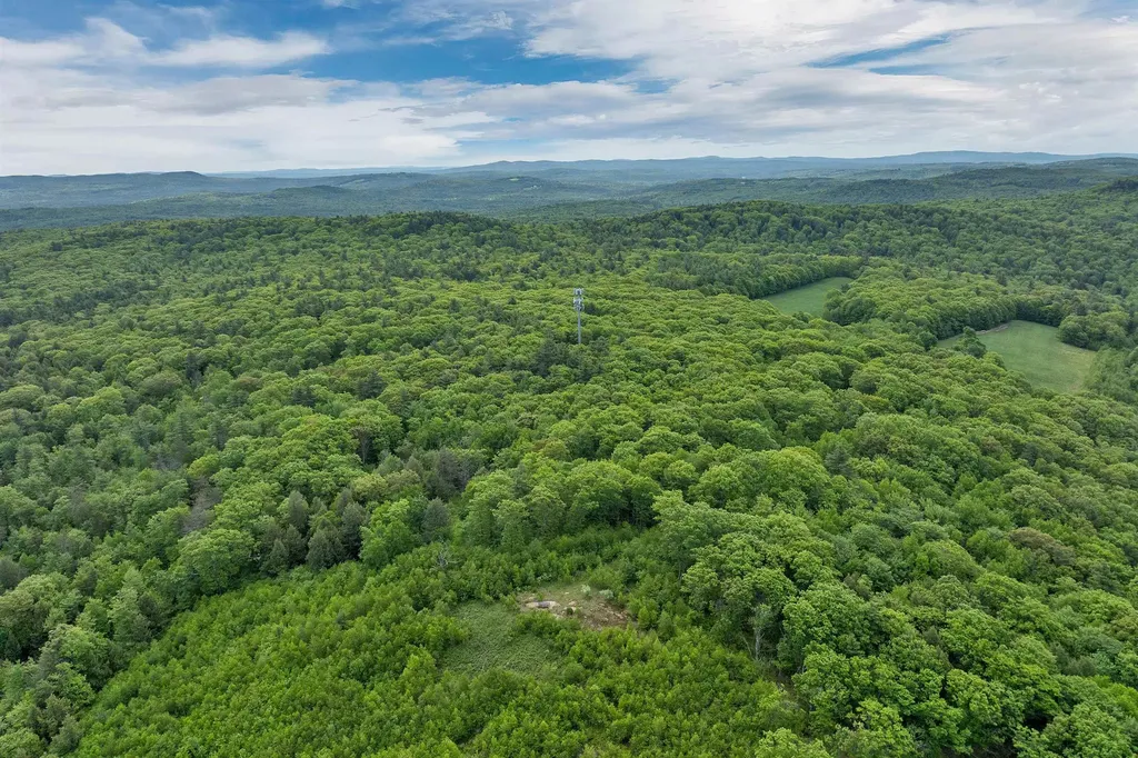 27 Copp Road Gilmanton NH 03237