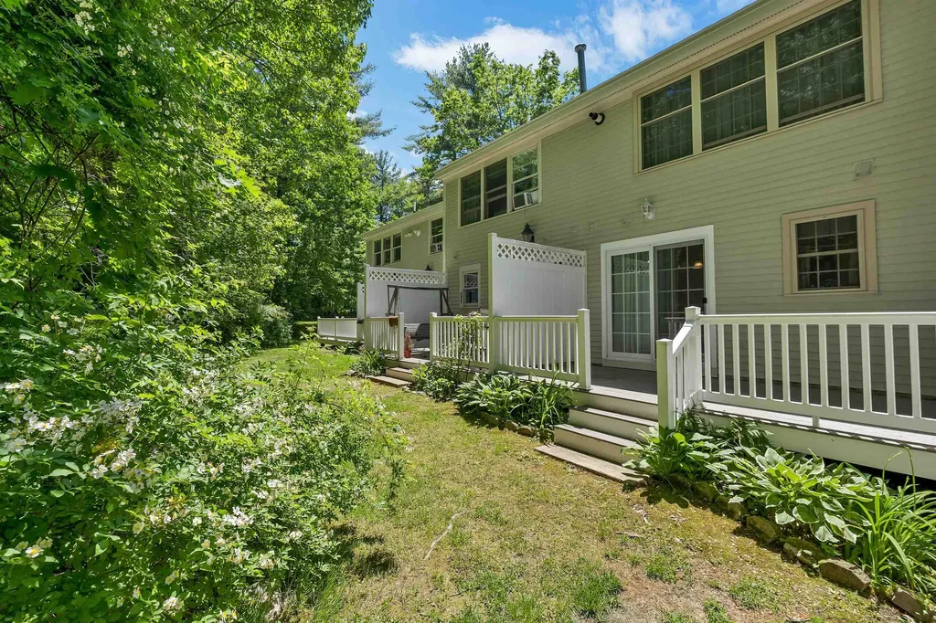68 Woodland Green Rochester NH 03868