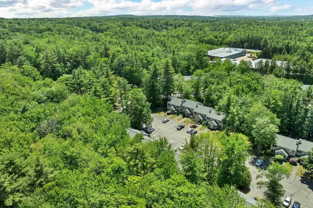 68 Woodland Green Rochester NH 03868