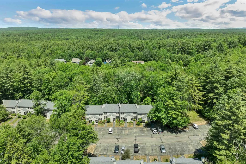 68 Woodland Green Rochester NH 03868