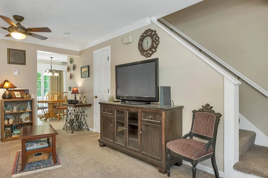 68 Woodland Green Rochester NH 03868
