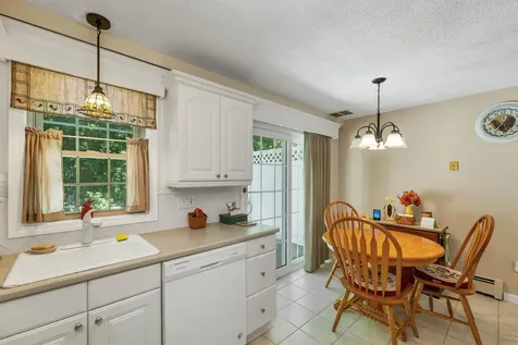 68 Woodland Green Rochester NH 03868
