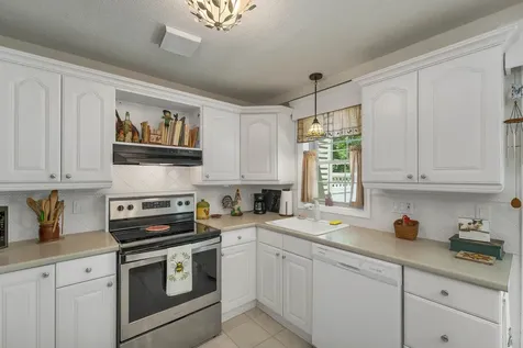 68 Woodland Green Rochester NH 03868