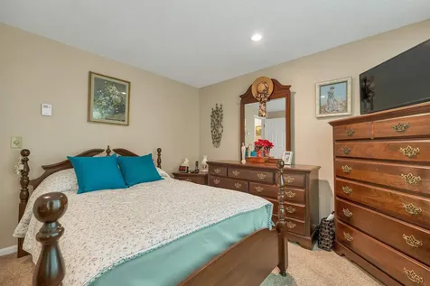 68 Woodland Green Rochester NH 03868