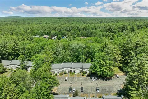 68 Woodland Green Rochester NH 03868