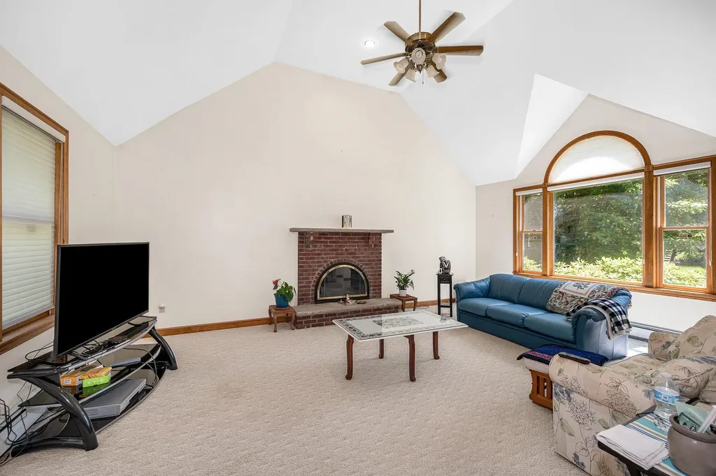 22 Greenfield Drive Plaistow NH 03865