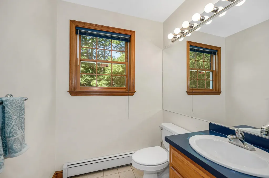 22 Greenfield Drive Plaistow NH 03865
