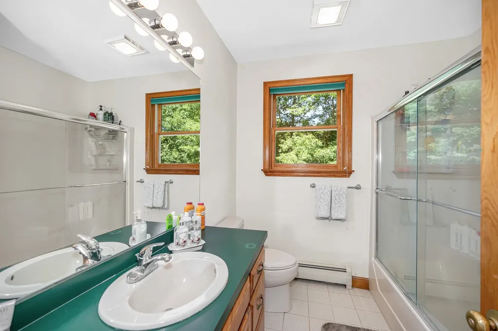 22 Greenfield Drive Plaistow NH 03865
