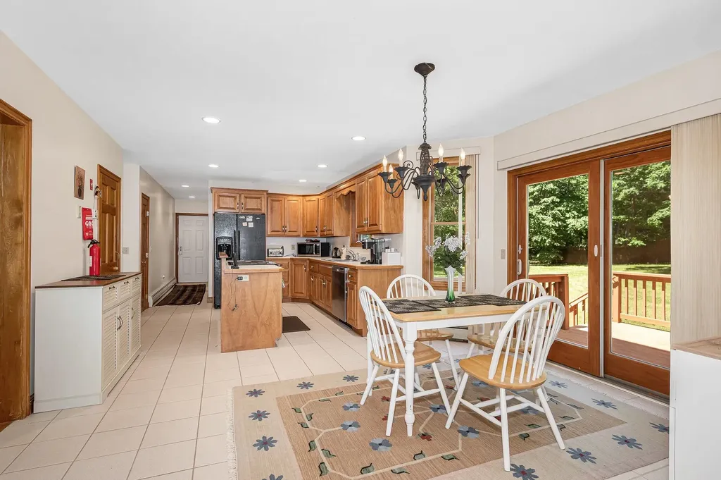 22 Greenfield Drive Plaistow NH 03865