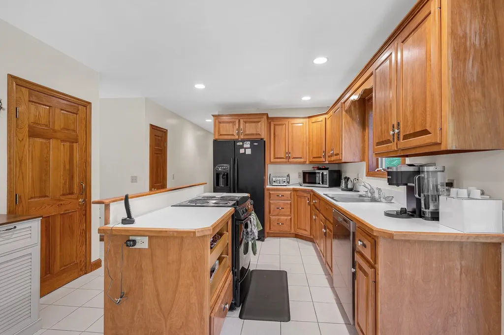 22 Greenfield Drive Plaistow NH 03865