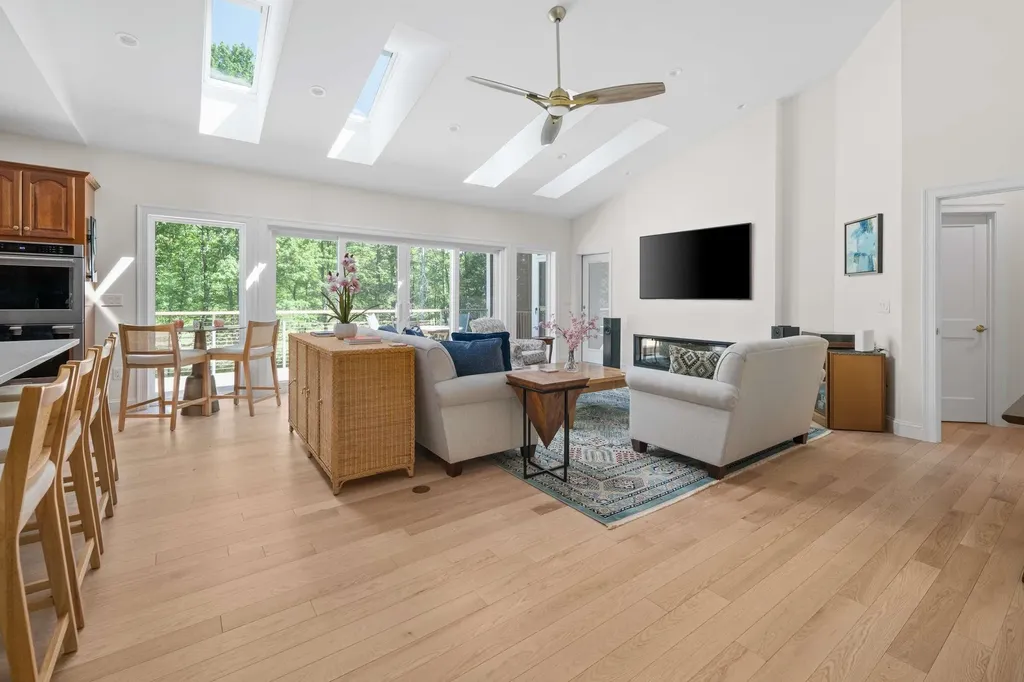 33 Buck Drive Eliot ME 03903