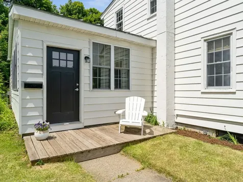 138 Village Green Burlington VT 05401