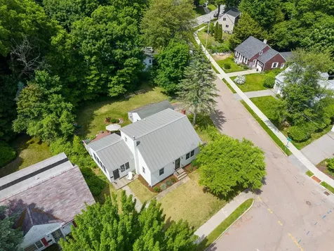 138 Village Green Burlington VT 05401