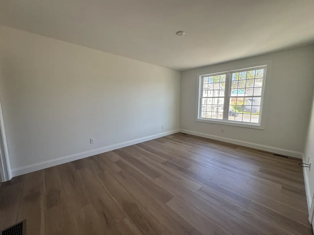 7C Dearborn Circle Goffstown NH 03045