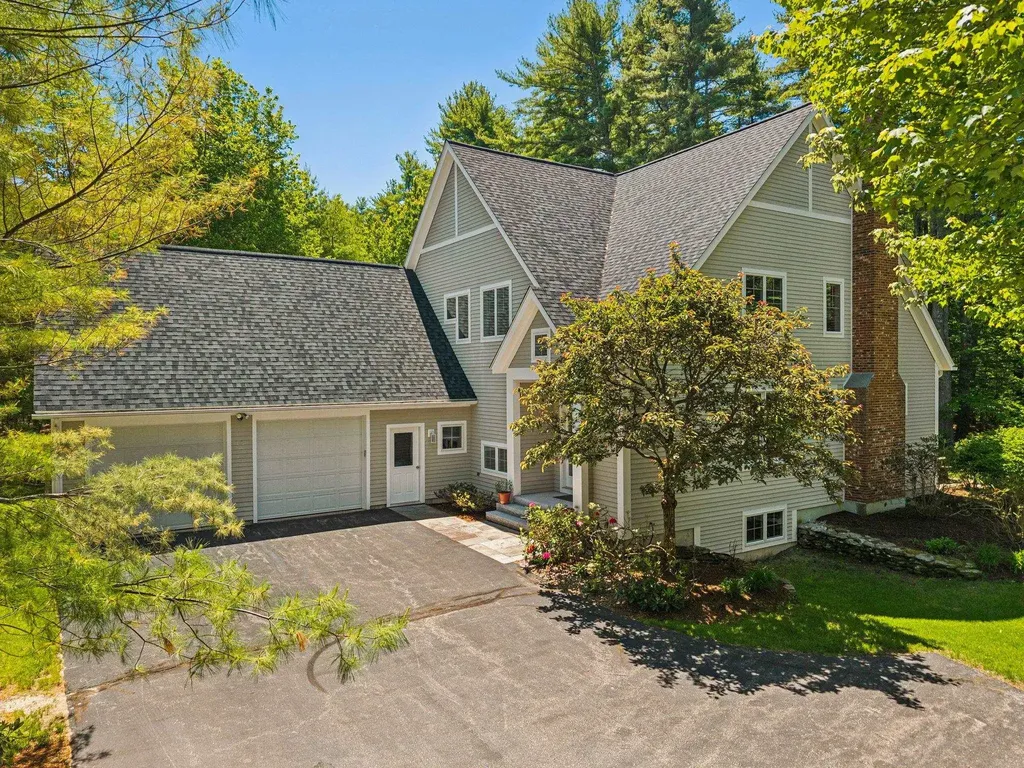 73 Pipers Point Lane Alton NH 03809