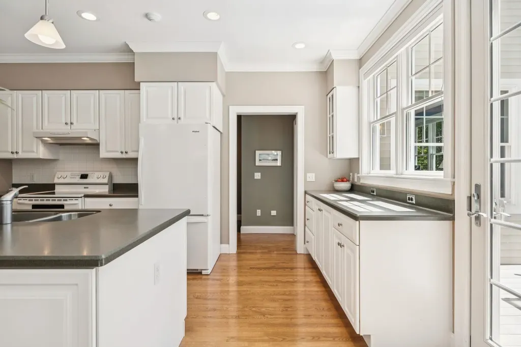 73 Pipers Point Lane Alton NH 03809