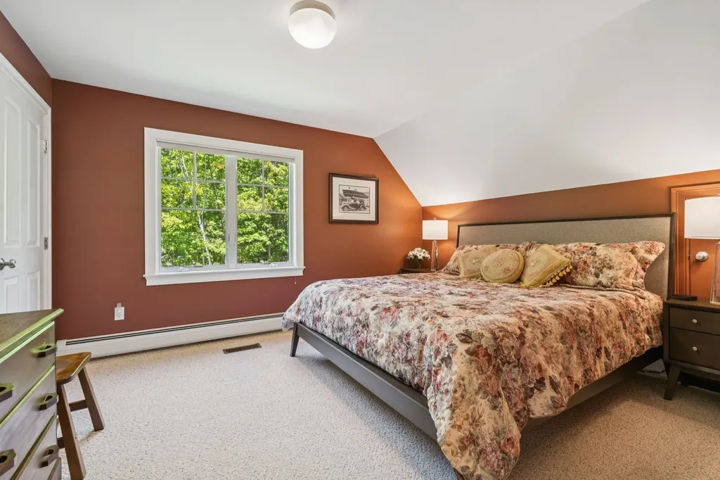 73 Pipers Point Lane Alton NH 03809