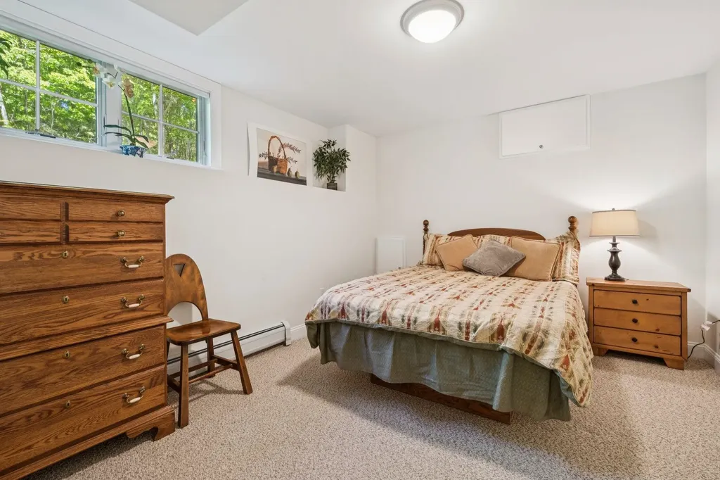 73 Pipers Point Lane Alton NH 03809