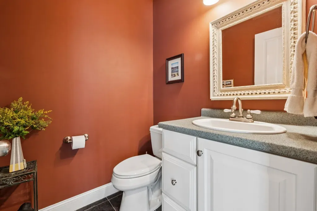 73 Pipers Point Lane Alton NH 03809