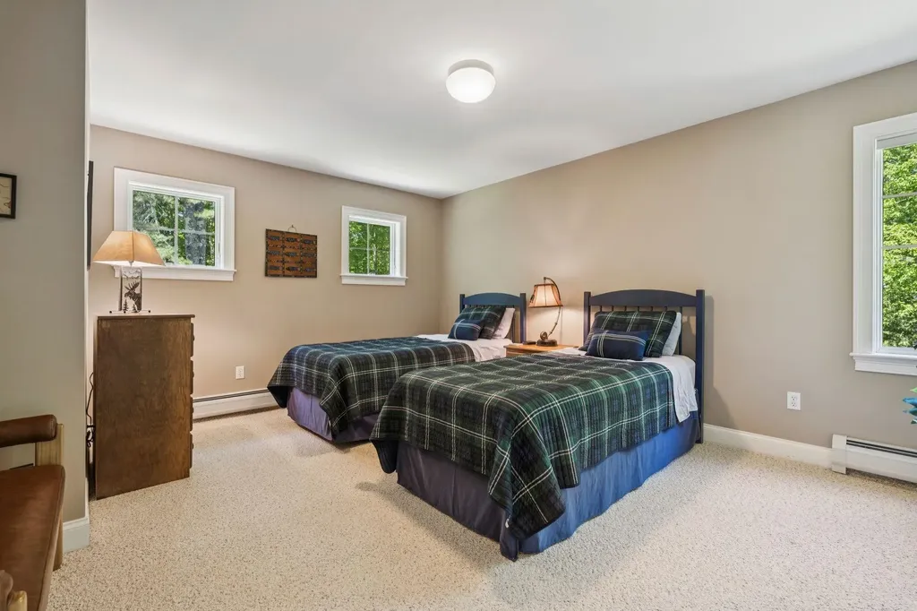 73 Pipers Point Lane Alton NH 03809