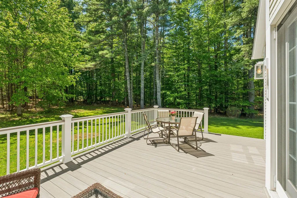 73 Pipers Point Lane Alton NH 03809