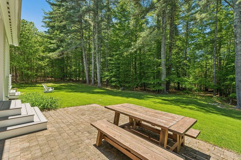 73 Pipers Point Lane Alton NH 03809