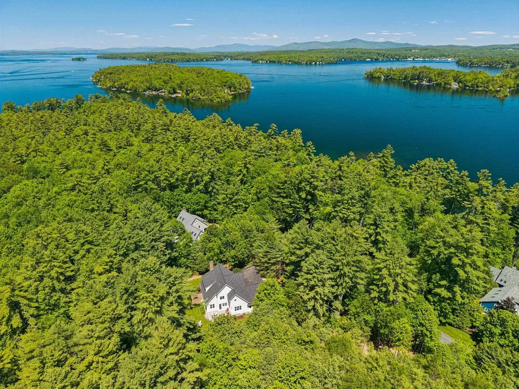 73 Pipers Point Lane Alton NH 03809