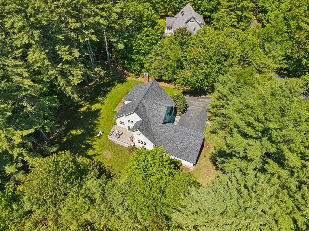 73 Pipers Point Lane Alton NH 03809