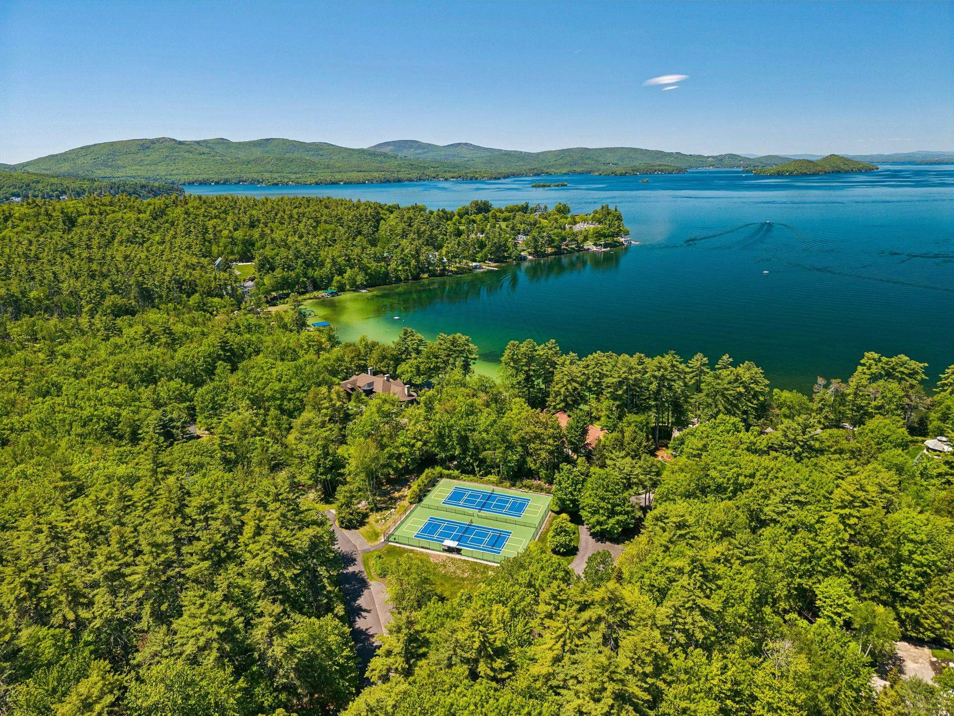 73 Pipers Point Lane Alton NH 03809