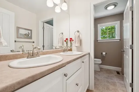 73 Pipers Point Lane Alton NH 03809