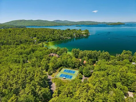 73 Pipers Point Lane Alton NH 03809