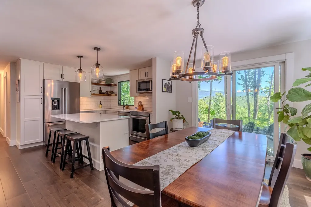 144 Oak Knoll Road Arlington VT 05250