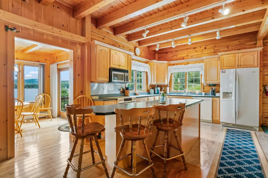 1411 Diamond Pond Road Stewartstown NH 03576