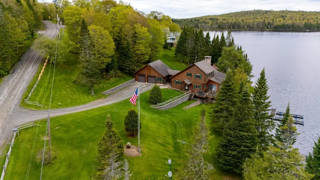 1411 Diamond Pond Road Stewartstown NH 03576