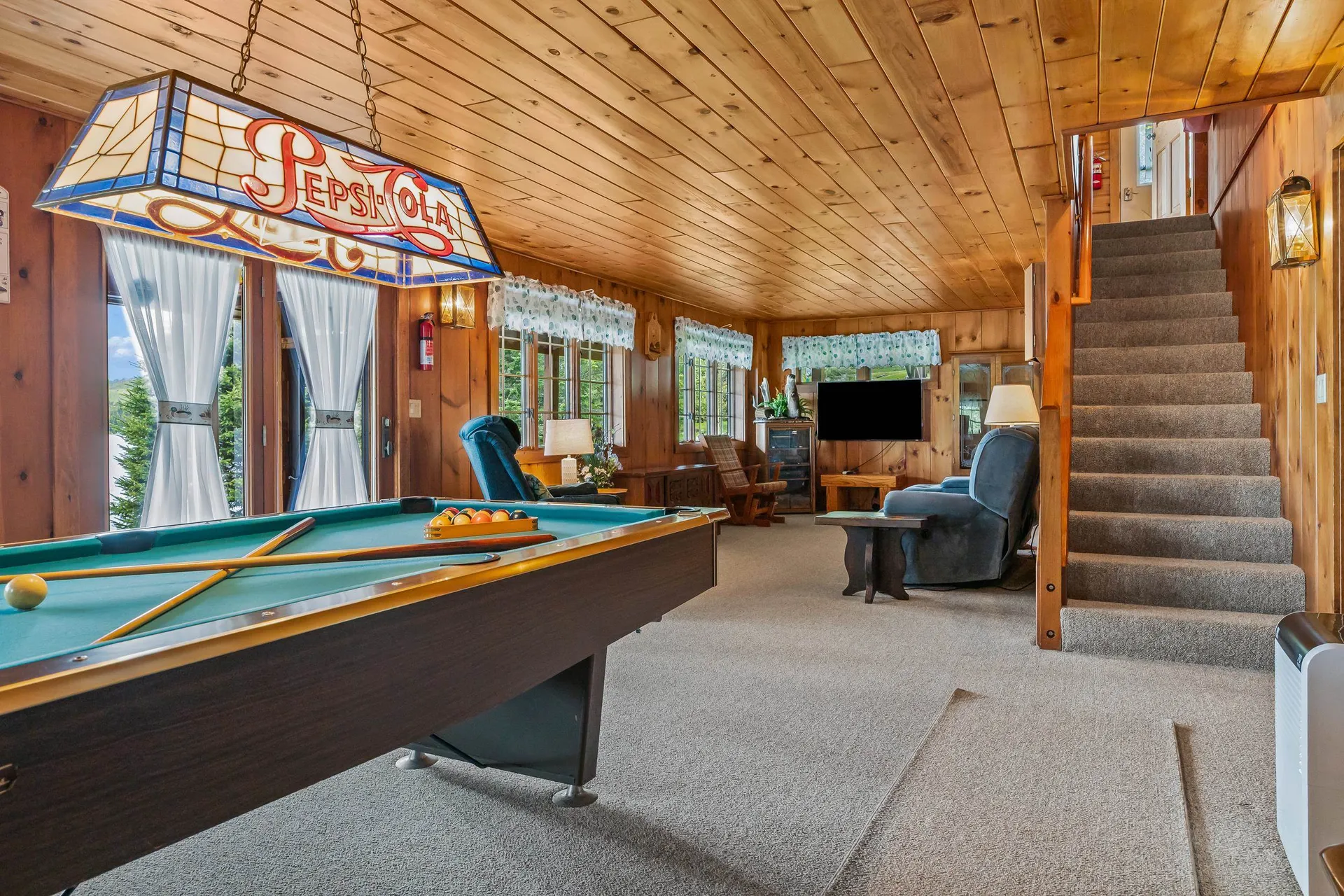 1411 Diamond Pond Road Stewartstown NH 03576
