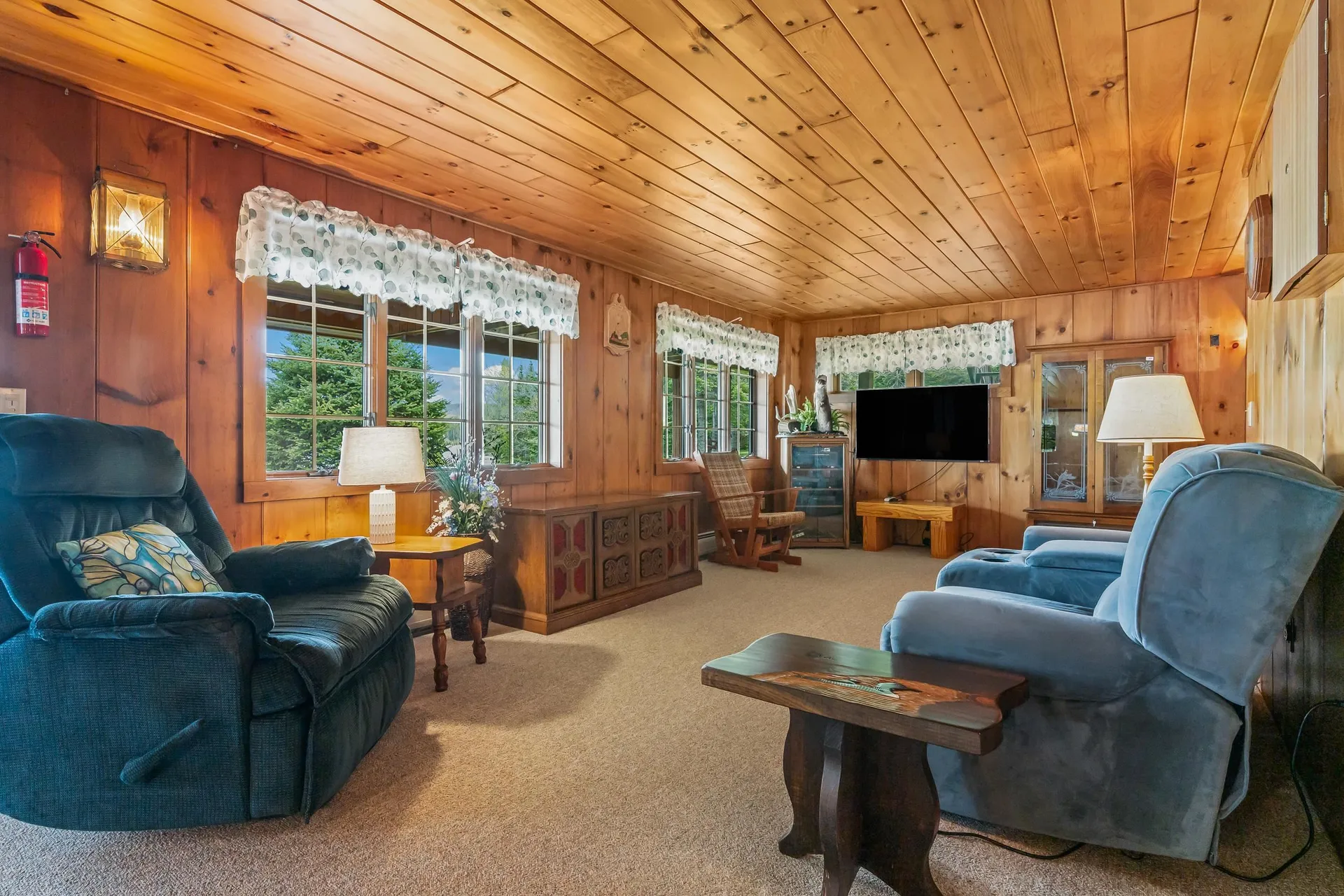 1411 Diamond Pond Road Stewartstown NH 03576