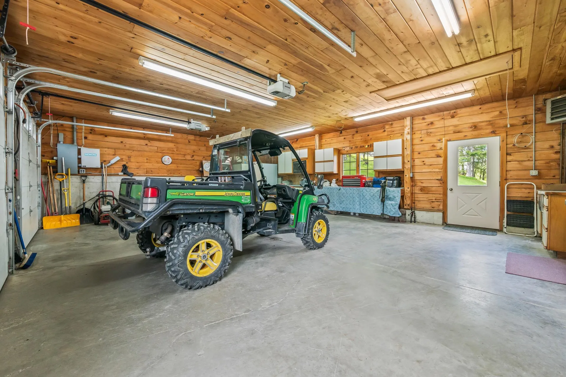 1411 Diamond Pond Road Stewartstown NH 03576