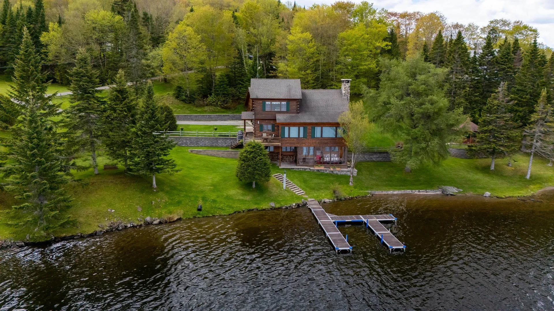 1411 Diamond Pond Road Stewartstown NH 03576