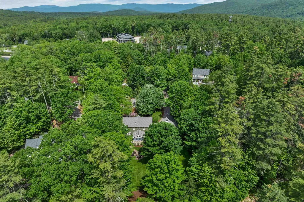 17 Bentley Road Moultonborough NH 03254