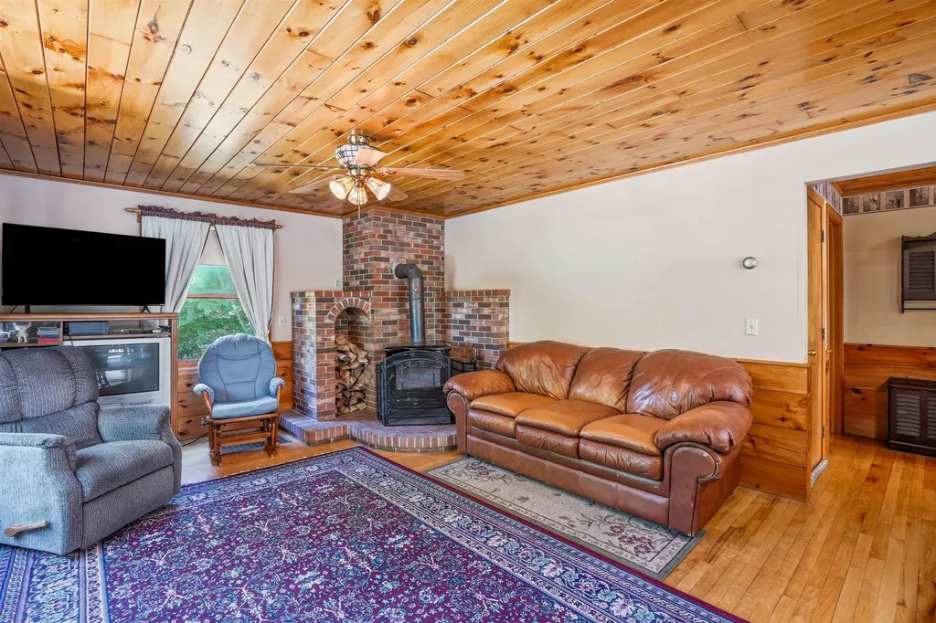 15 Tash Road New Durham NH 03855
